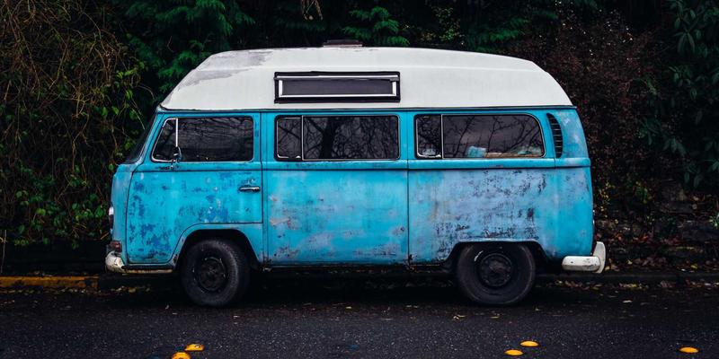 从JOJO830的片头动态标识设计，看个人博客品牌美学的微创新之道